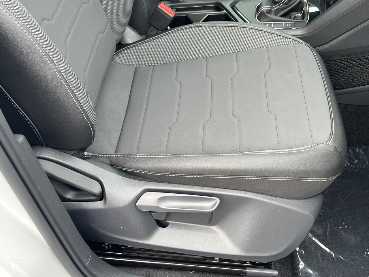 2025 Volkswagen Taos 1.5T SE Hagerstown MD