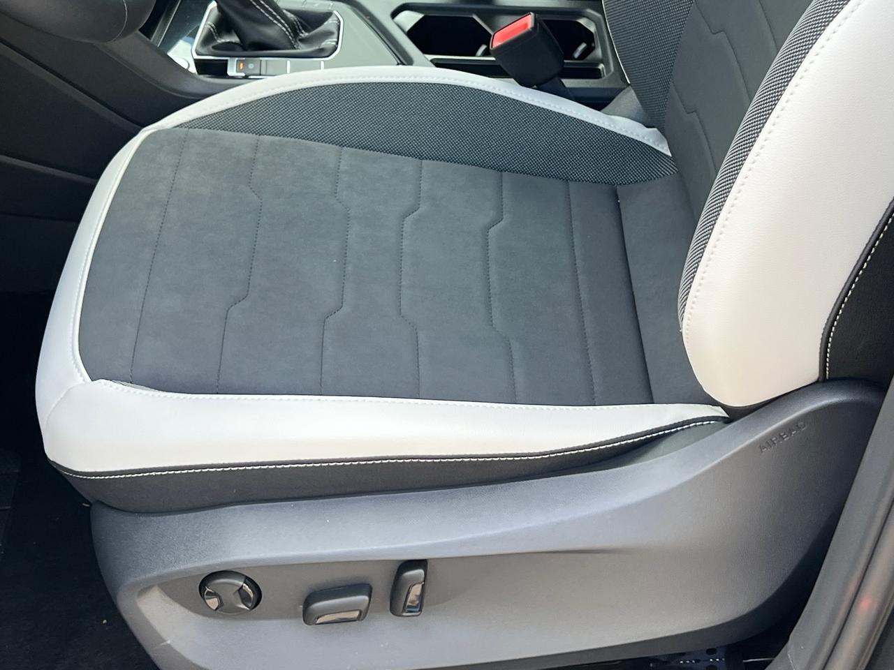 2025 Volkswagen Taos 1.5T SE Hagerstown MD