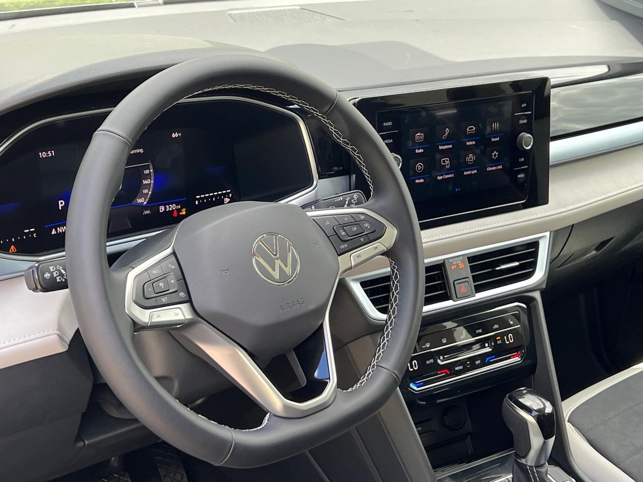 2025 Volkswagen Taos 1.5T SE Hagerstown MD