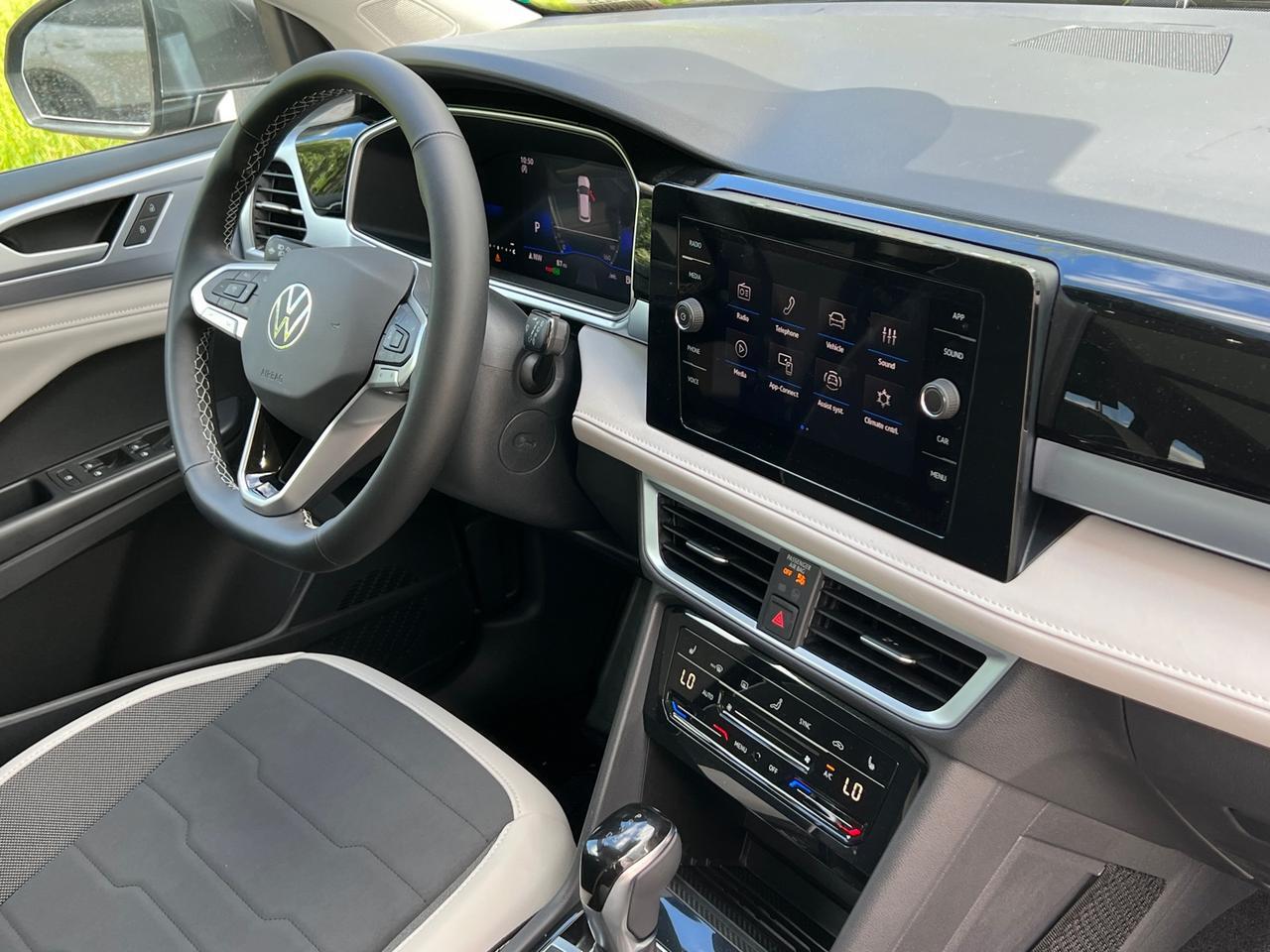 2025 Volkswagen Taos 1.5T SE Hagerstown MD