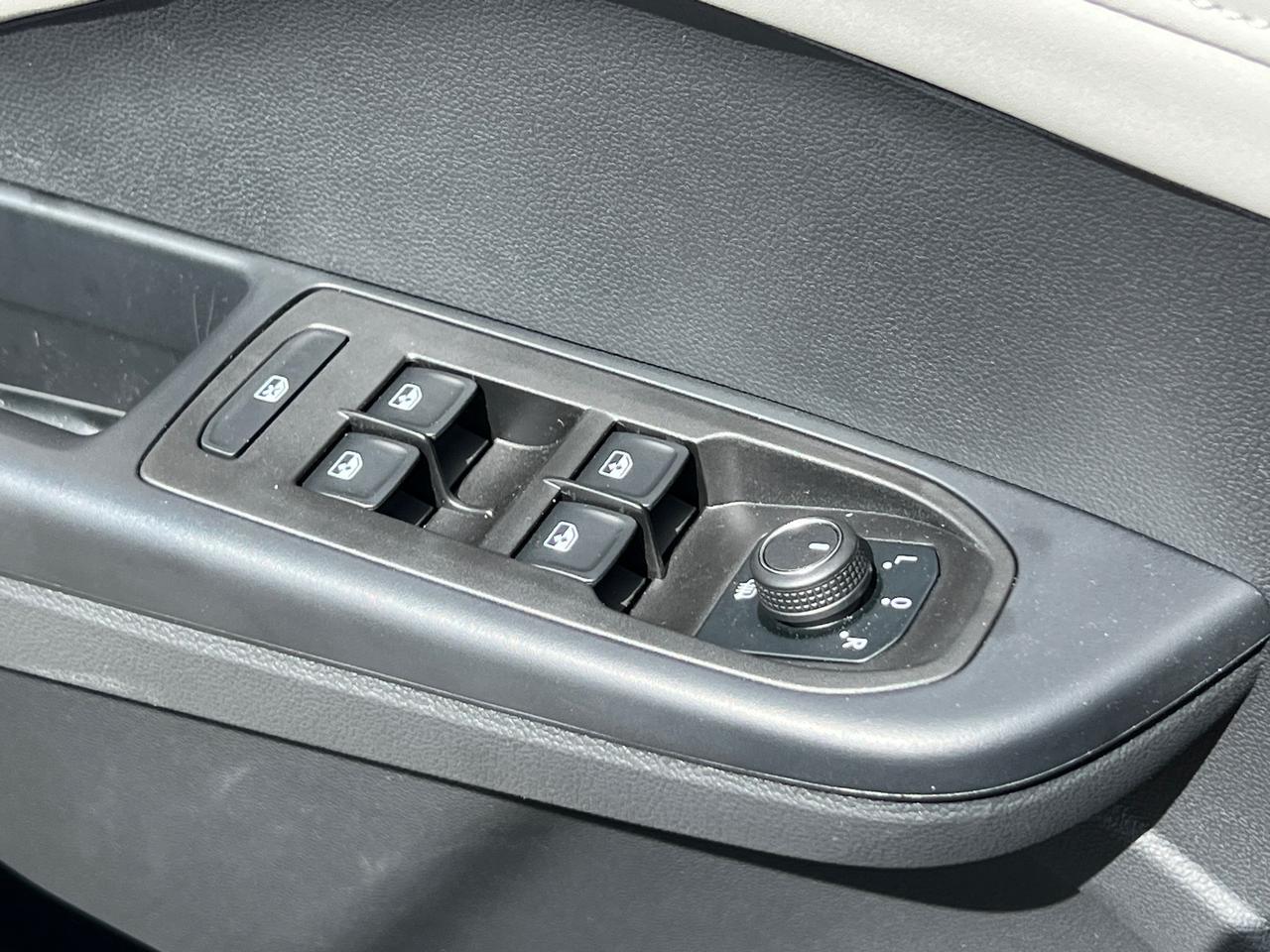 2025 Volkswagen Taos 1.5T SE Hagerstown MD