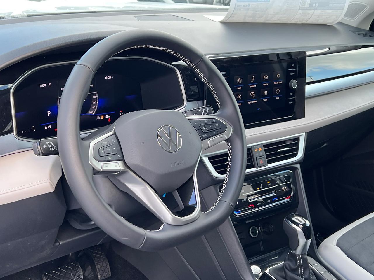 2025 Volkswagen Taos 1.5T SE Hagerstown MD