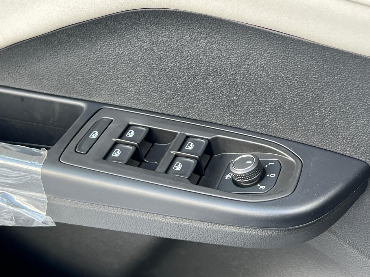 2025 Volkswagen Taos 1.5T SE Hagerstown MD