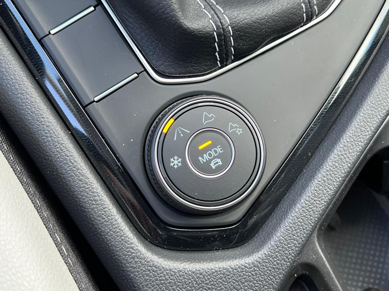 2025 Volkswagen Taos 1.5T SE Hagerstown MD