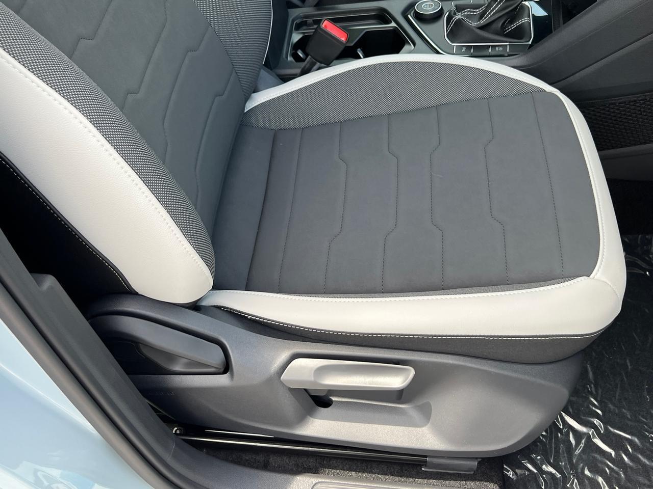 2025 Volkswagen Taos 1.5T SE Hagerstown MD