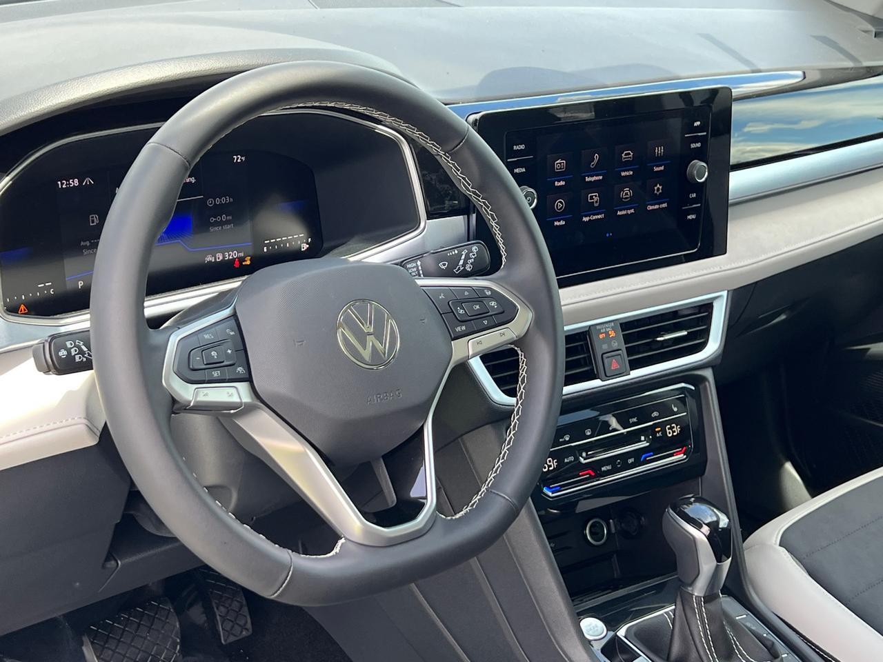 2025 Volkswagen Taos 1.5T SE Hagerstown MD