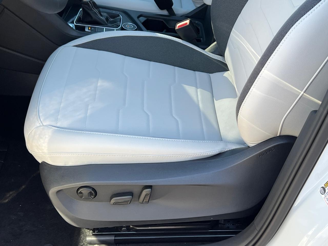 2025 Volkswagen Taos 1.5T SE Hagerstown MD