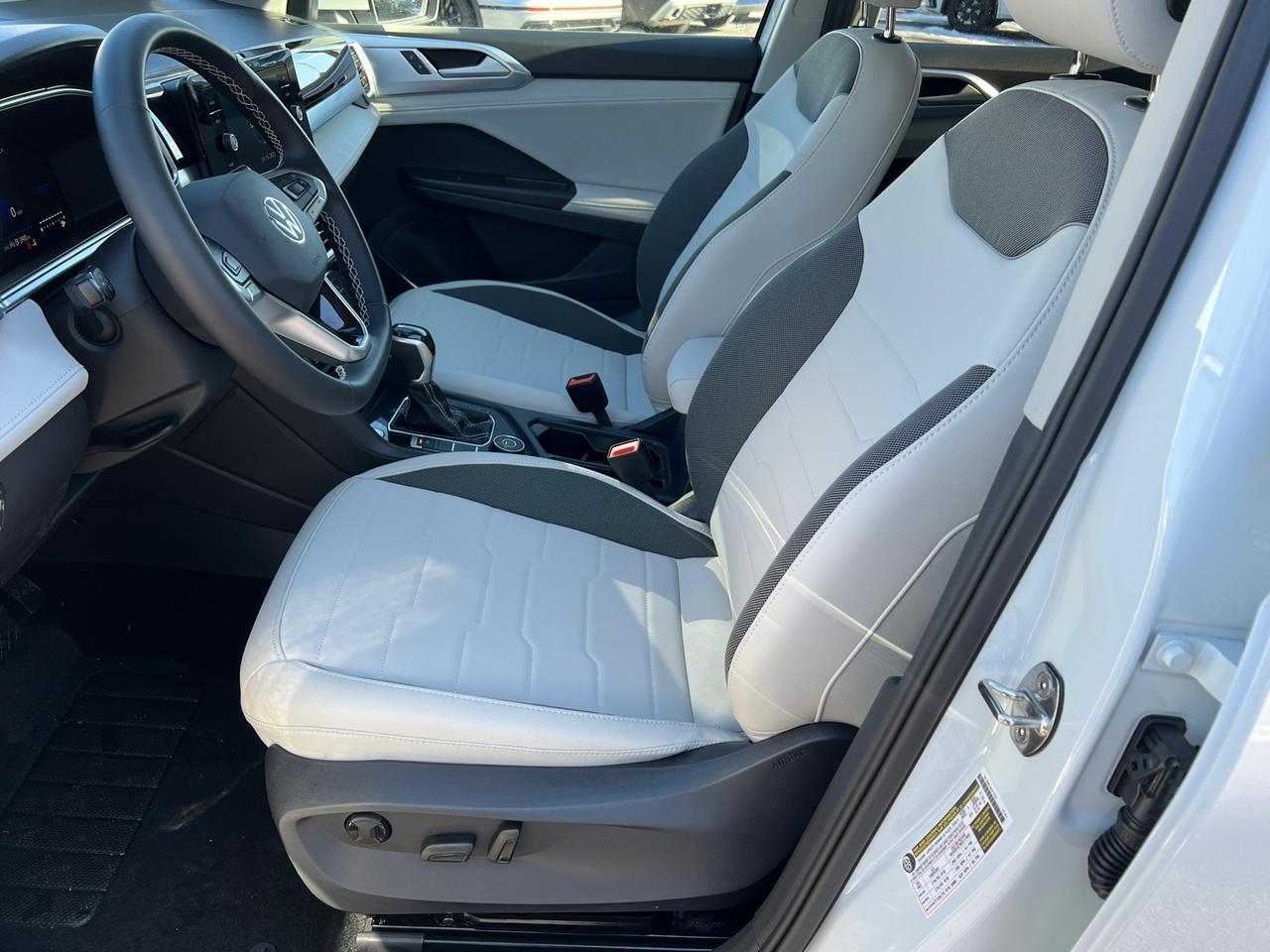 2025 Volkswagen Taos 1.5T SE Hagerstown MD