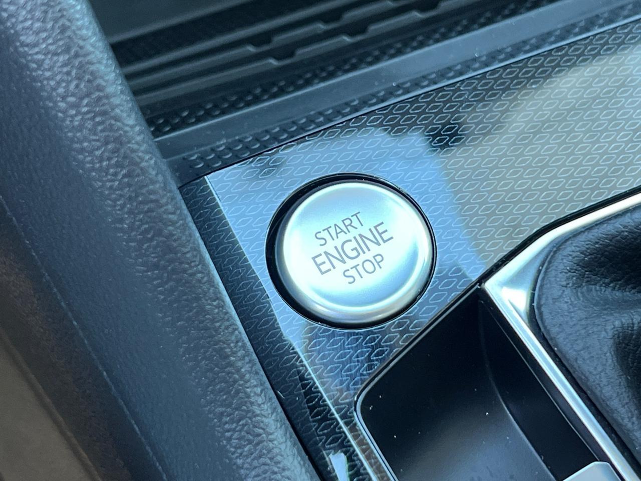 2025 Volkswagen Taos 1.5T SE Hagerstown MD