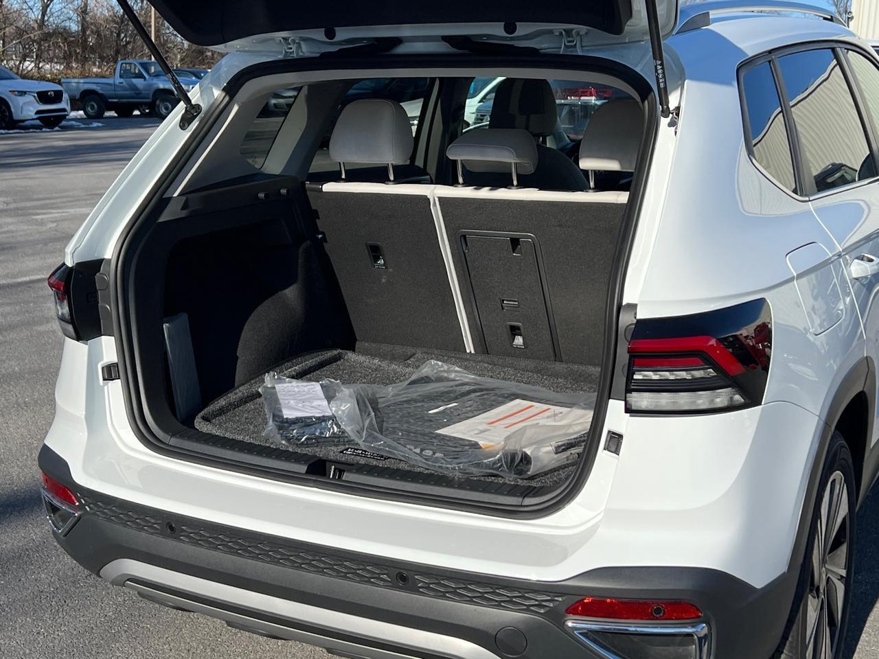 2025 Volkswagen Taos 1.5T SE Hagerstown MD