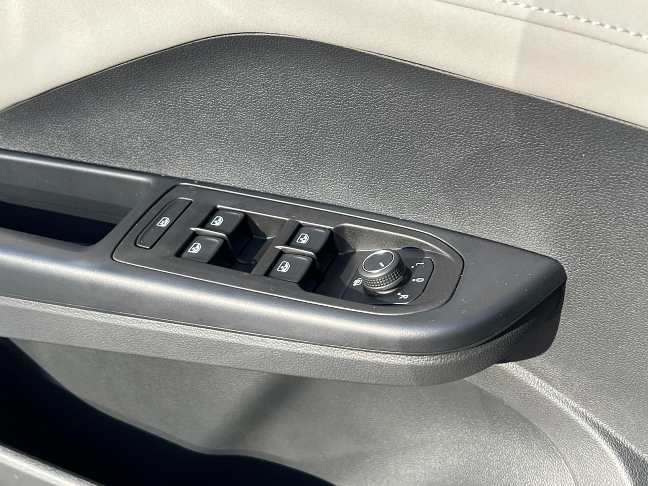 2025 Volkswagen Taos 1.5T SE Hagerstown MD