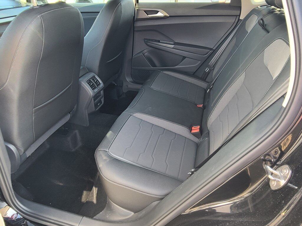 2025 Volkswagen Taos 1.5T SE Springfield VA