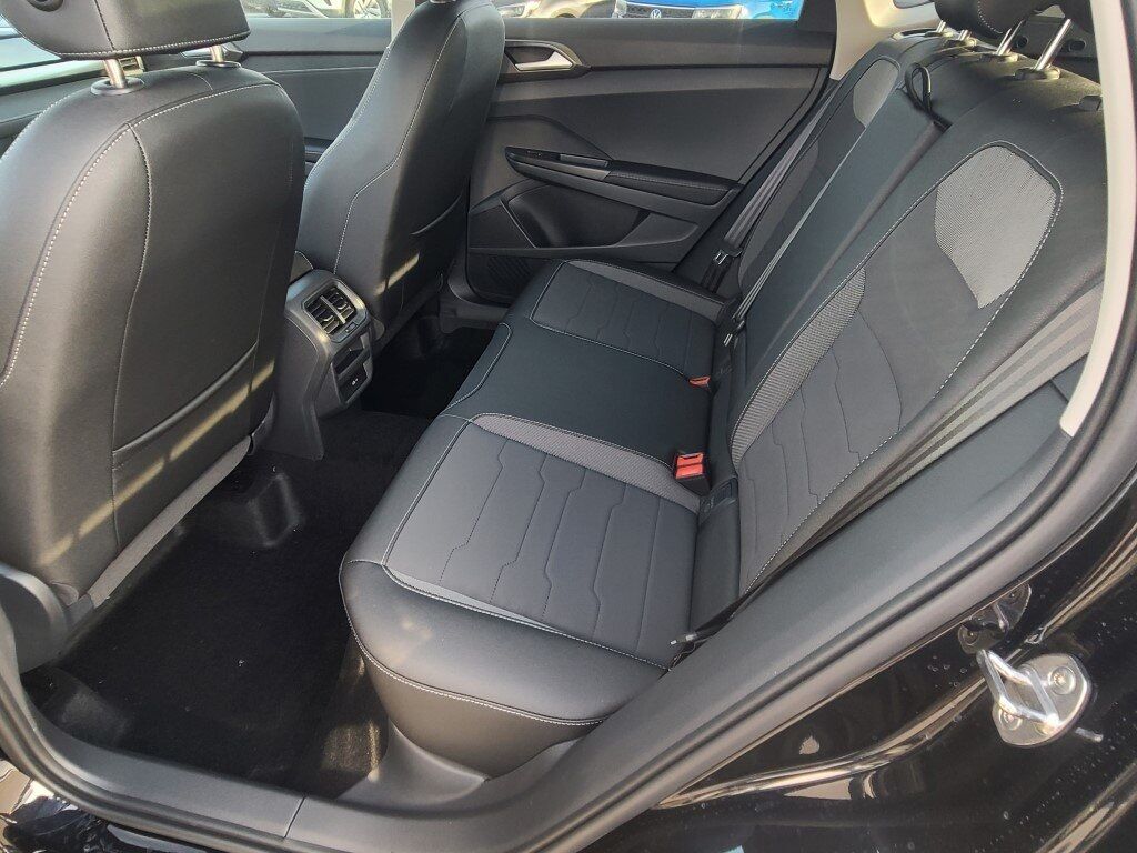 2025 Volkswagen Taos 1.5T SE Springfield VA