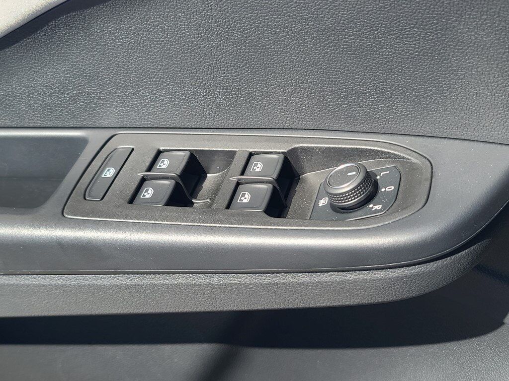 2025 Volkswagen Taos 1.5T SE Springfield VA