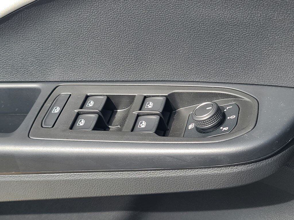 2025 Volkswagen Taos 1.5T SE Springfield VA