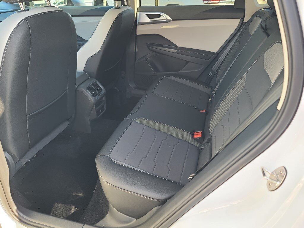 2025 Volkswagen Taos 1.5T SE Springfield VA