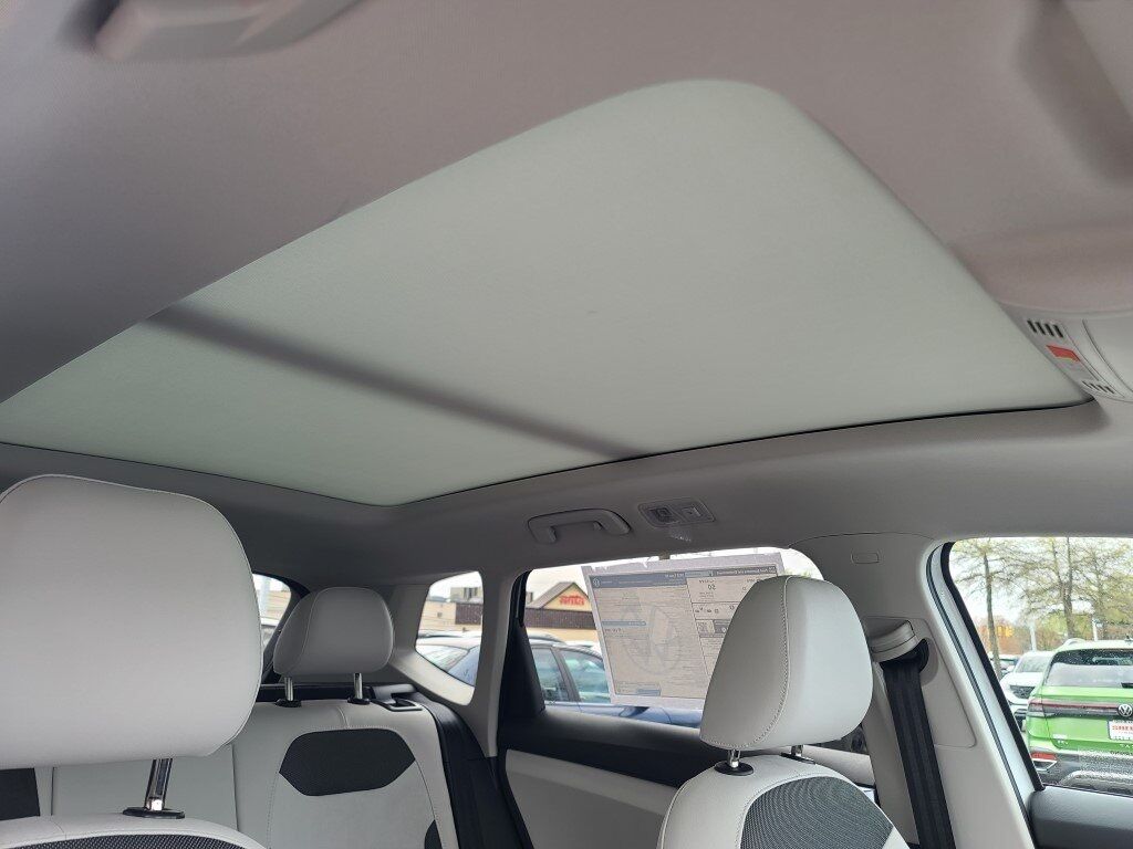 2025 Volkswagen Taos 1.5T SE Springfield VA