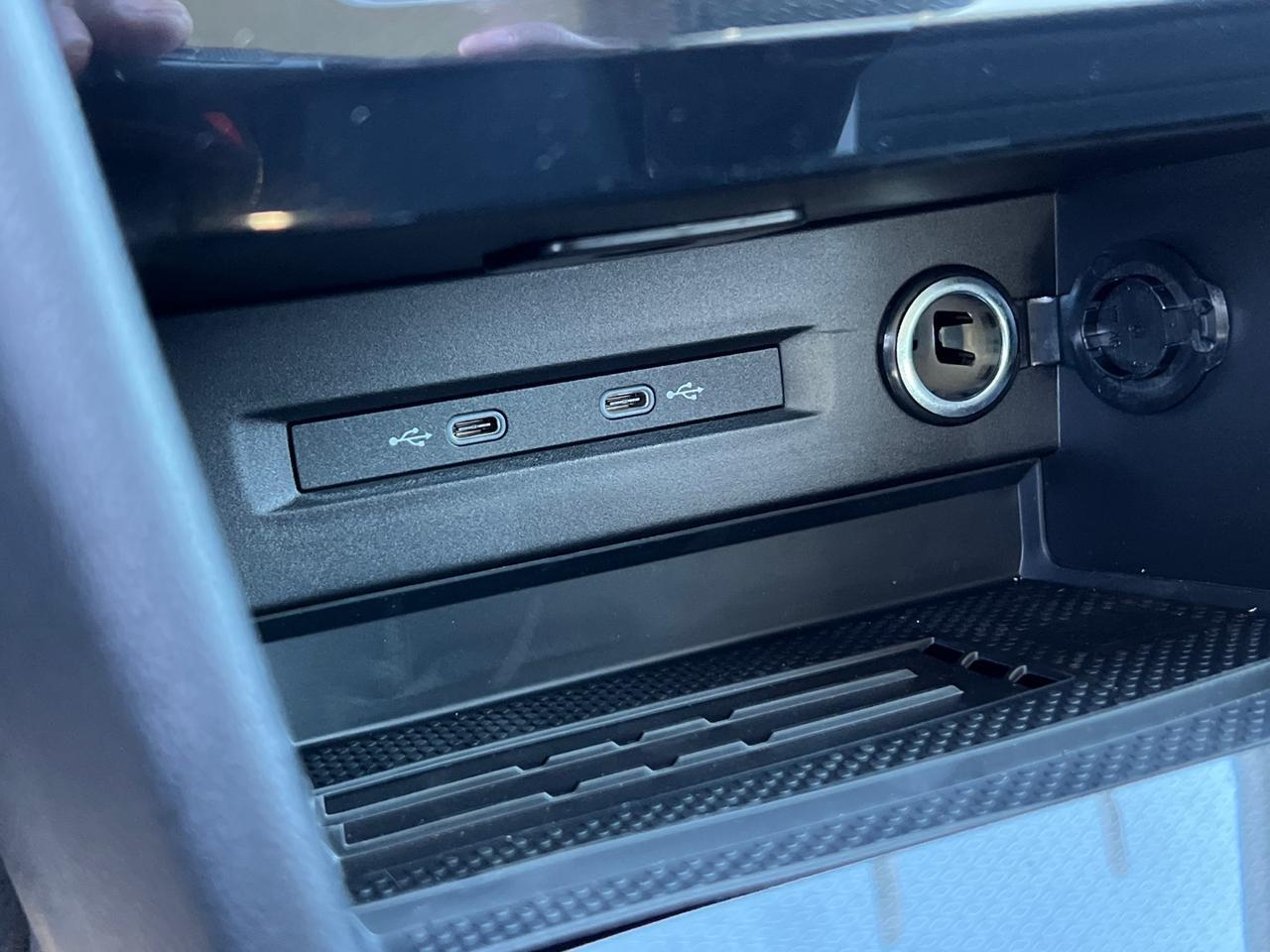 2025 Volkswagen Taos 1.5T SEL Hagerstown MD