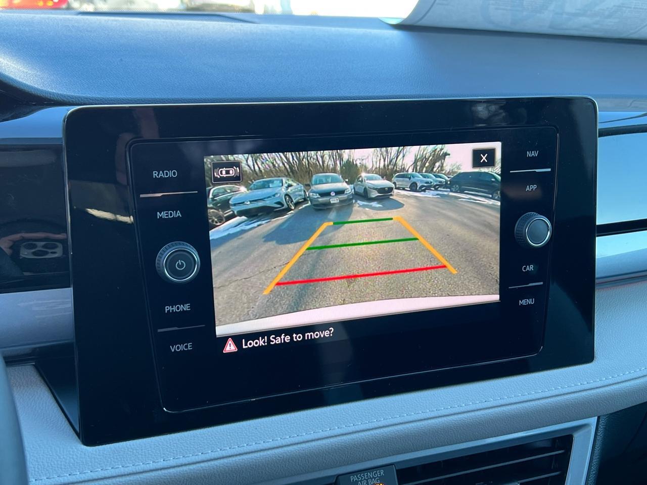 2025 Volkswagen Taos 1.5T SEL Hagerstown MD