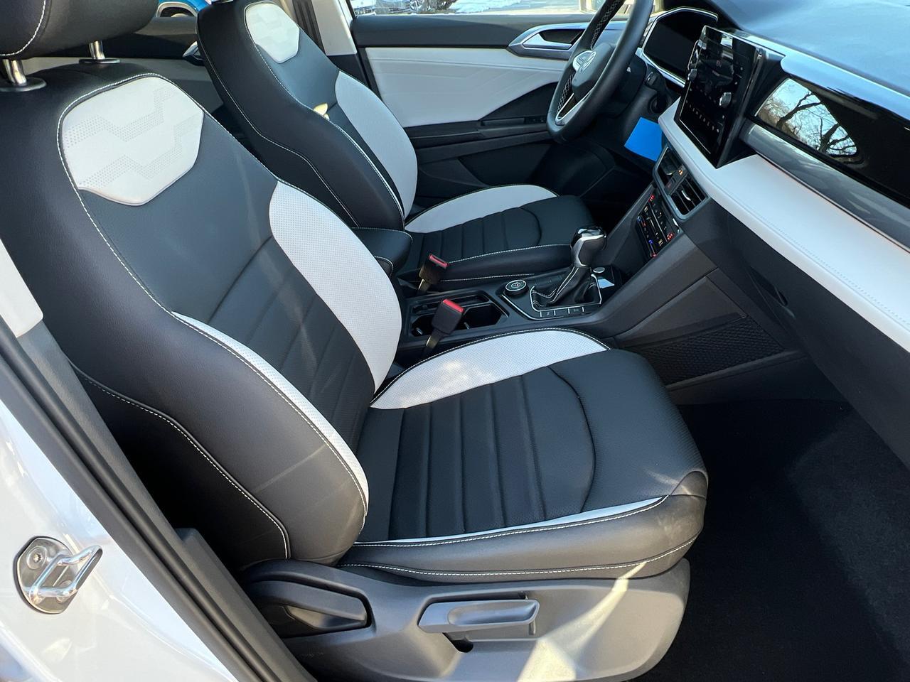 2025 Volkswagen Taos 1.5T SEL Hagerstown MD