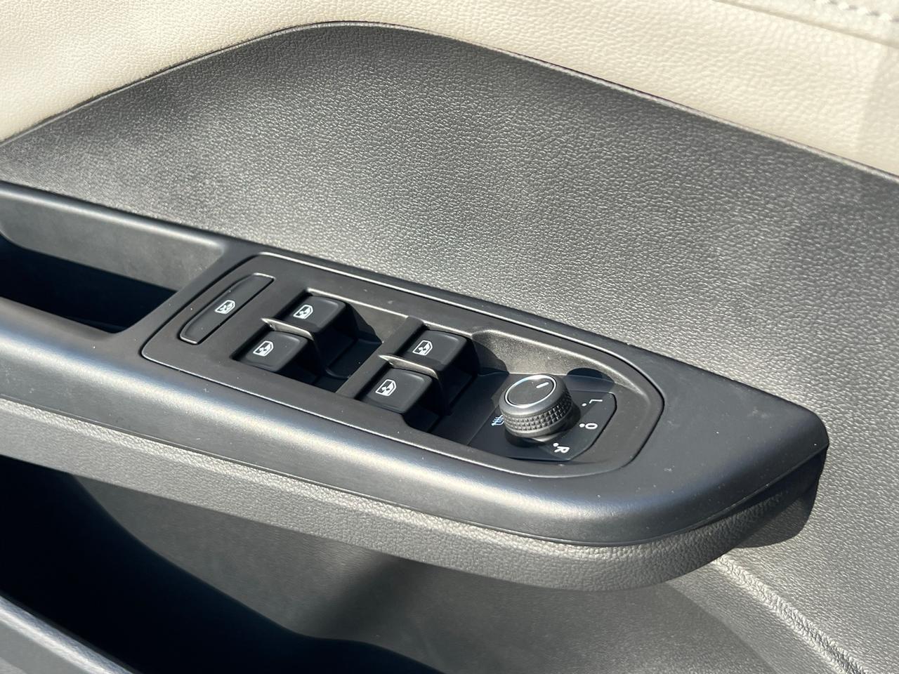 2025 Volkswagen Taos 1.5T SEL Hagerstown MD