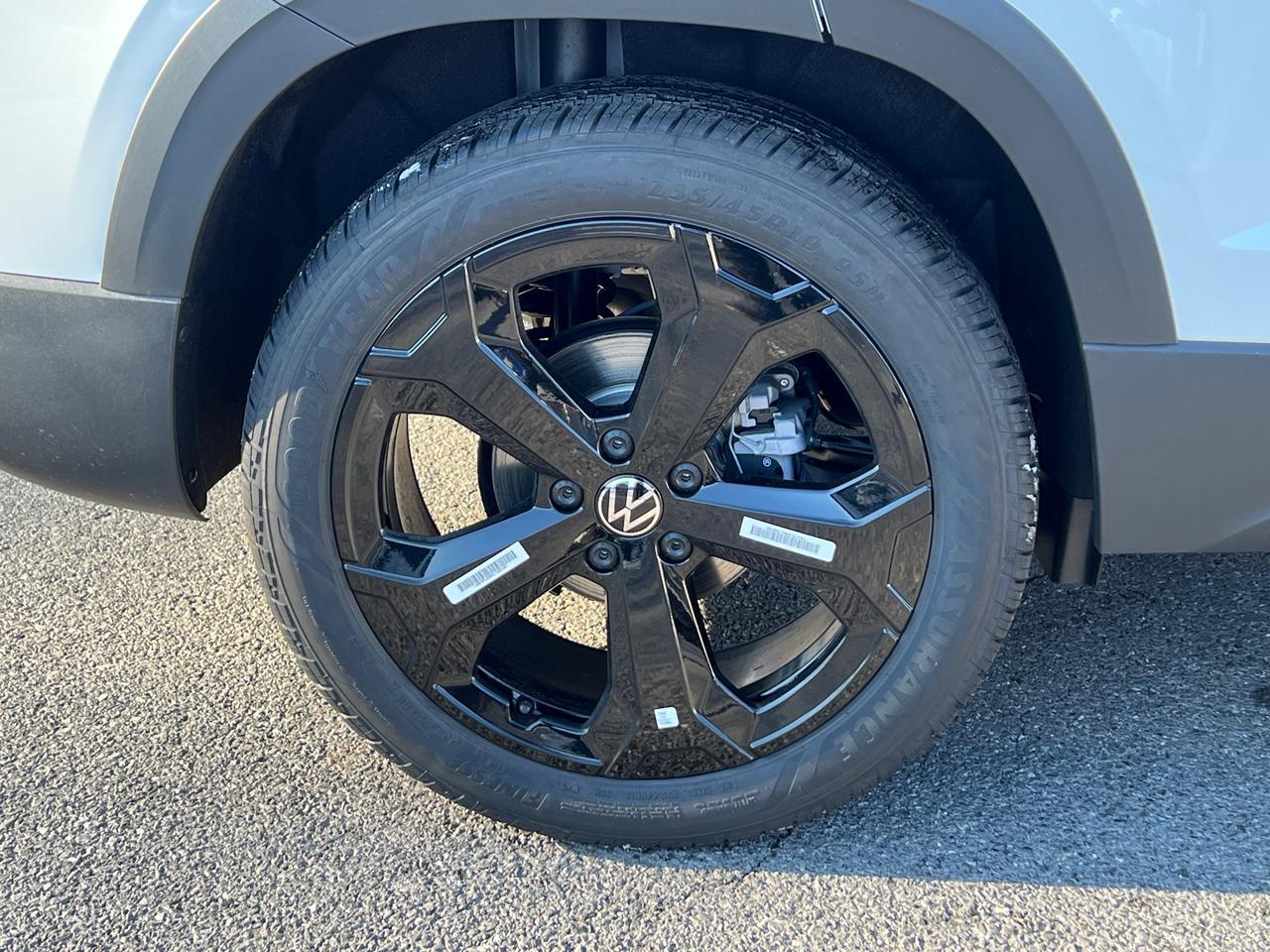 2025 Volkswagen Taos 1.5T SEL Hagerstown MD