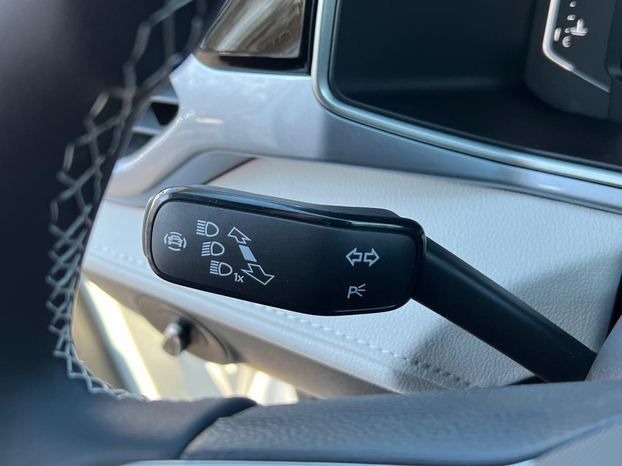 2025 Volkswagen Taos 1.5T SEL Hagerstown MD