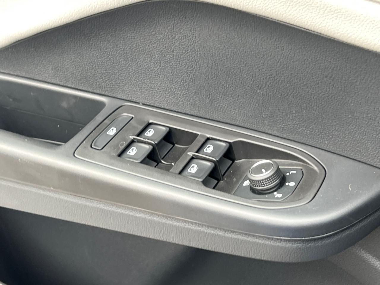 2025 Volkswagen Taos 1.5T SEL Hagerstown MD