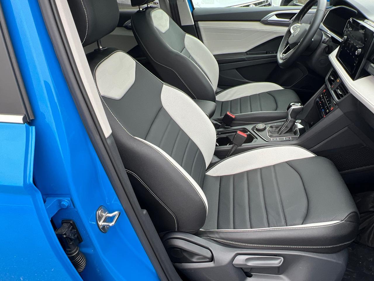 2025 Volkswagen Taos 1.5T SEL Hagerstown MD