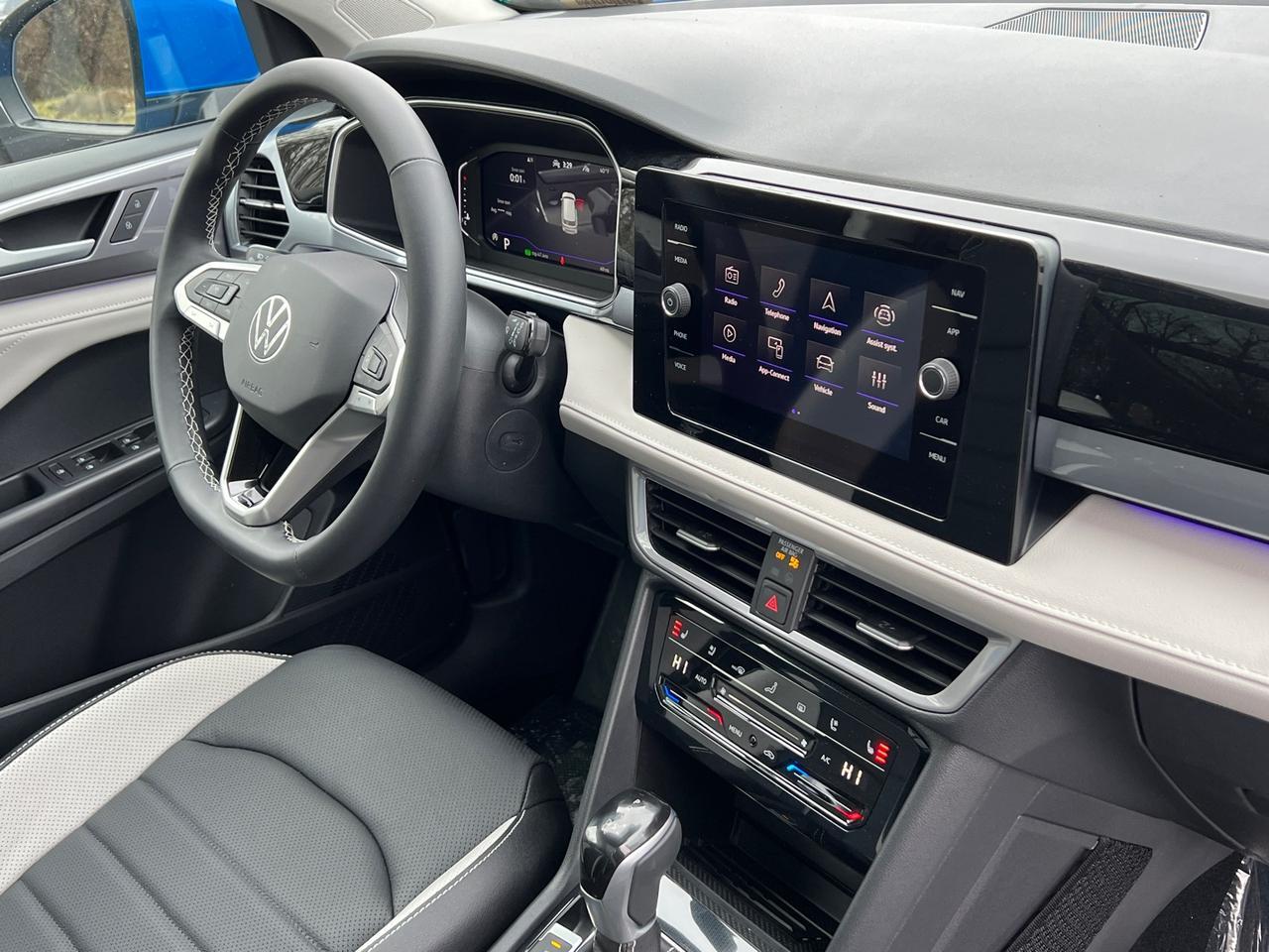 2025 Volkswagen Taos 1.5T SEL Hagerstown MD