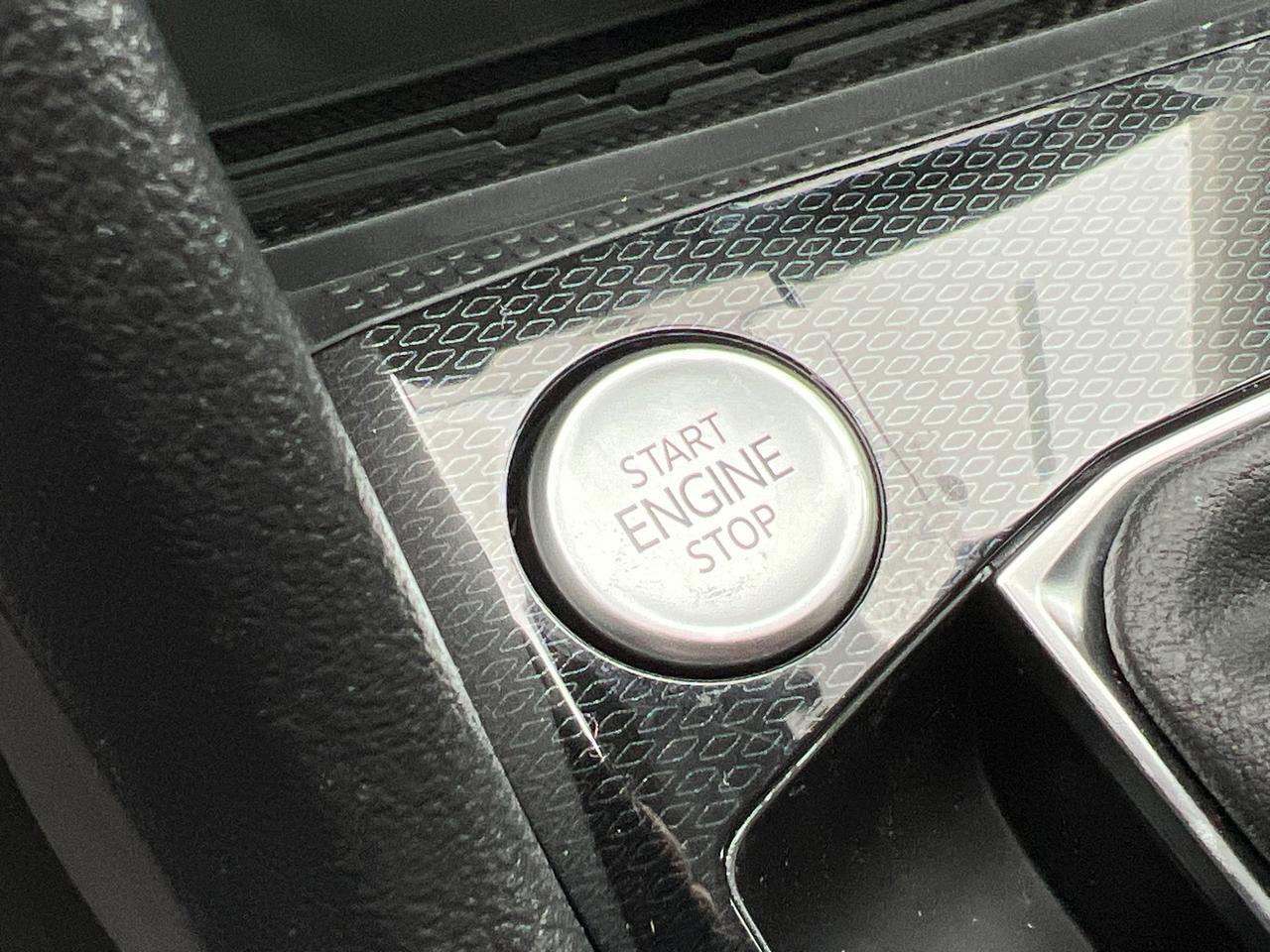 2025 Volkswagen Taos 1.5T SEL Hagerstown MD