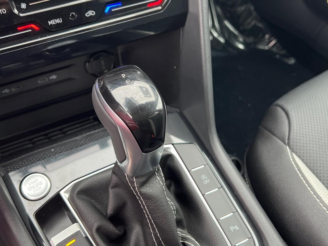 2025 Volkswagen Taos 1.5T SEL Hagerstown MD