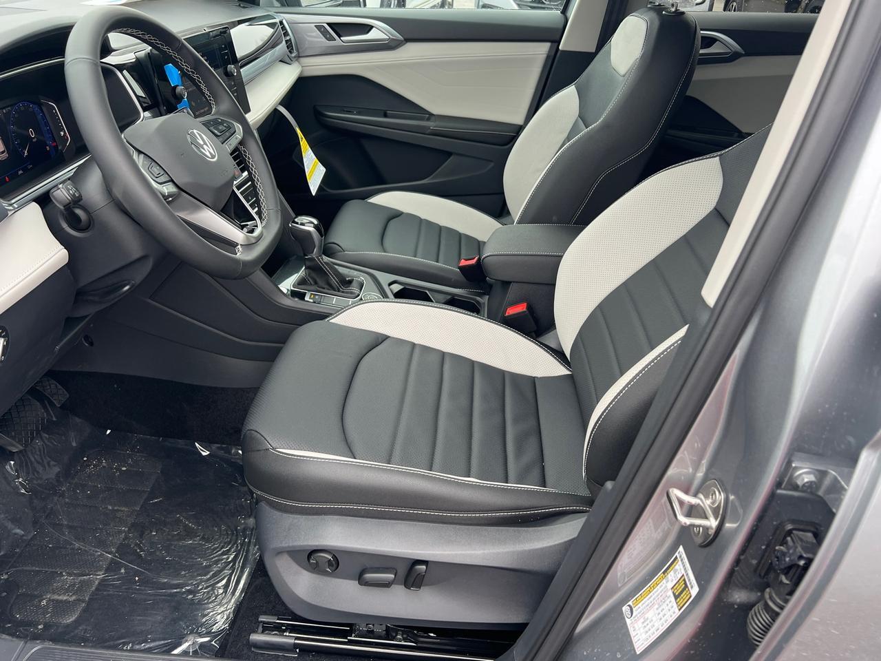 2025 Volkswagen Taos 1.5T SEL Hagerstown MD