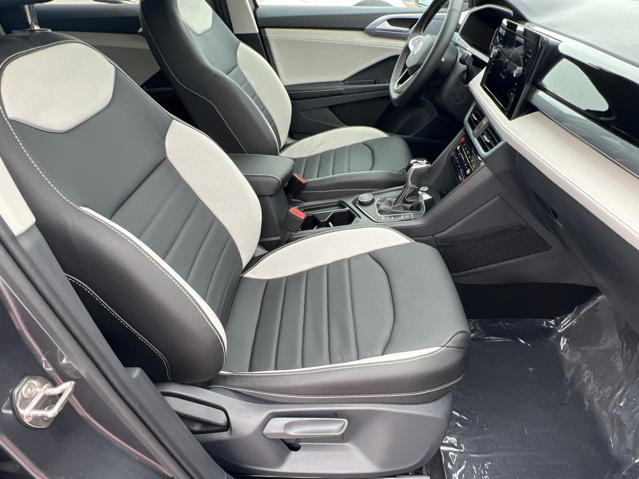 2025 Volkswagen Taos 1.5T SEL Hagerstown MD