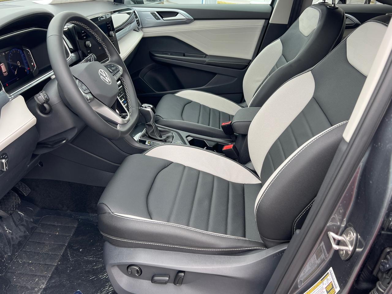 2025 Volkswagen Taos 1.5T SEL Hagerstown MD