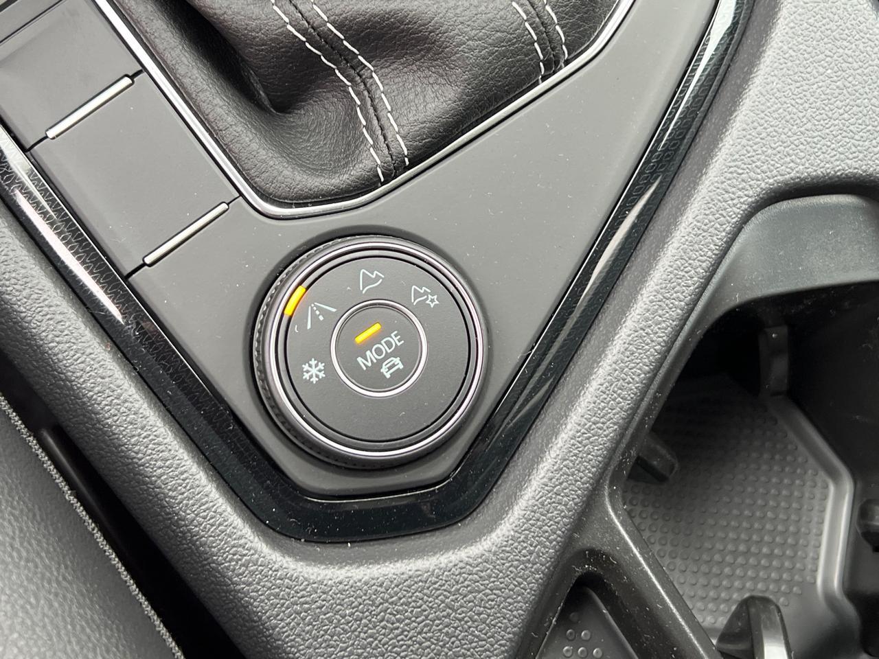 2025 Volkswagen Taos 1.5T SEL Hagerstown MD