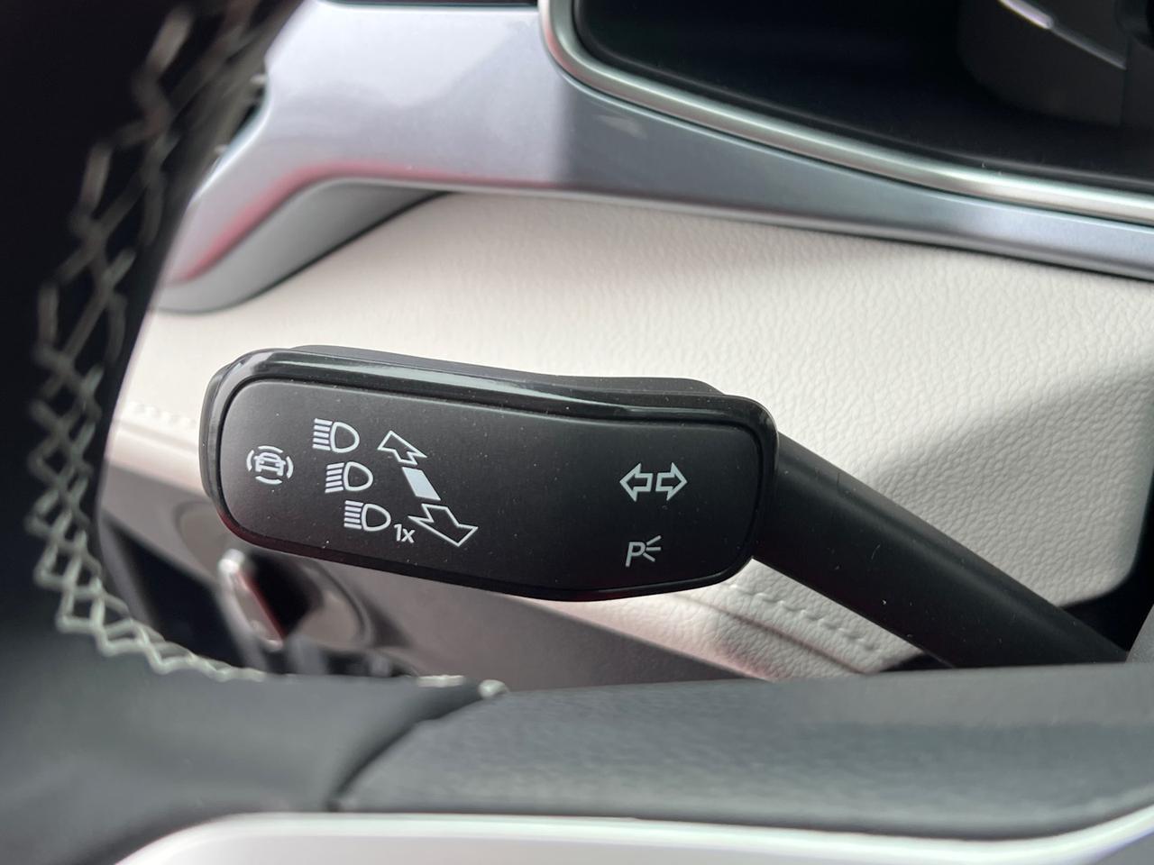 2025 Volkswagen Taos 1.5T SEL Hagerstown MD