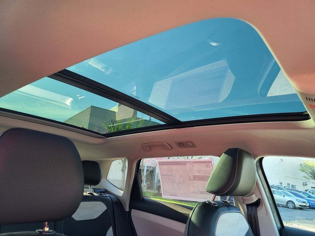 2025 Volkswagen Taos 1.5T SEL Springfield VA