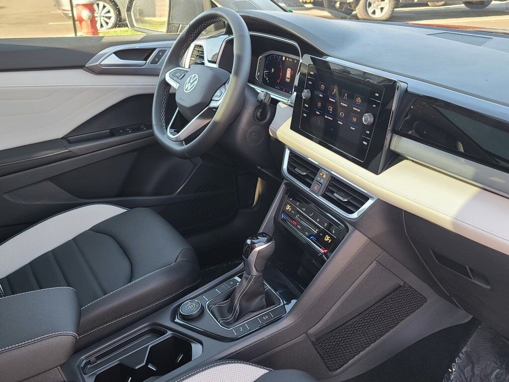 2025 Volkswagen Taos 1.5T SEL Springfield VA