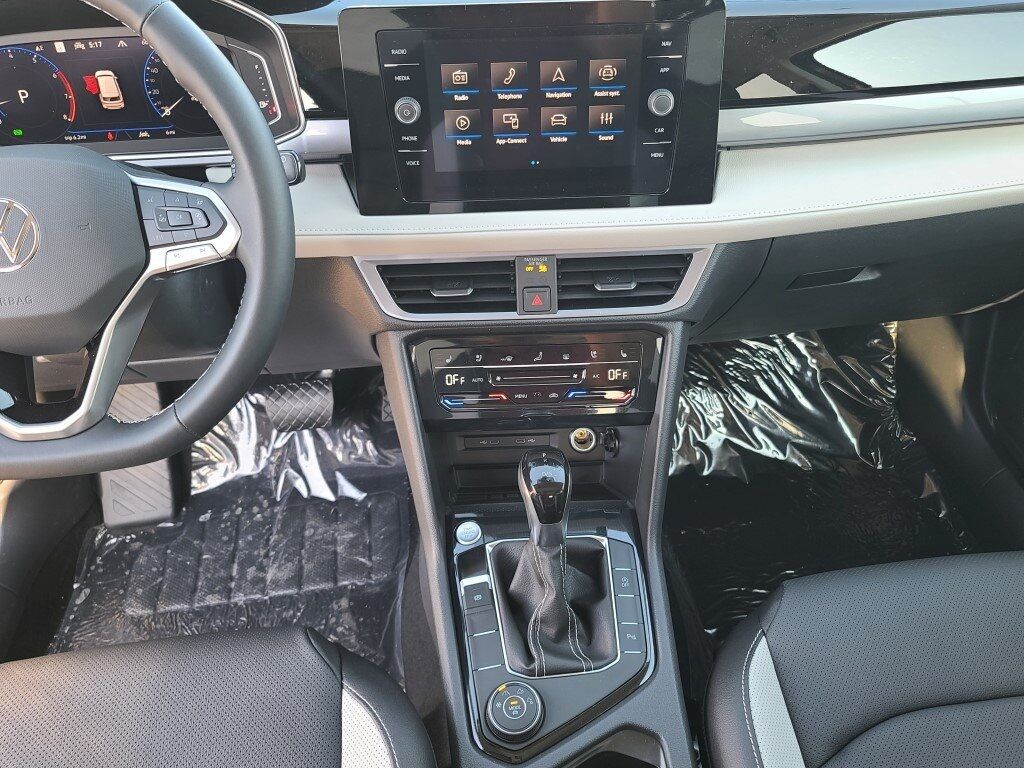 2025 Volkswagen Taos 1.5T SEL Springfield VA