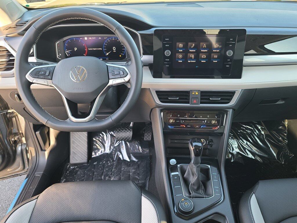 2025 Volkswagen Taos 1.5T SEL Springfield VA