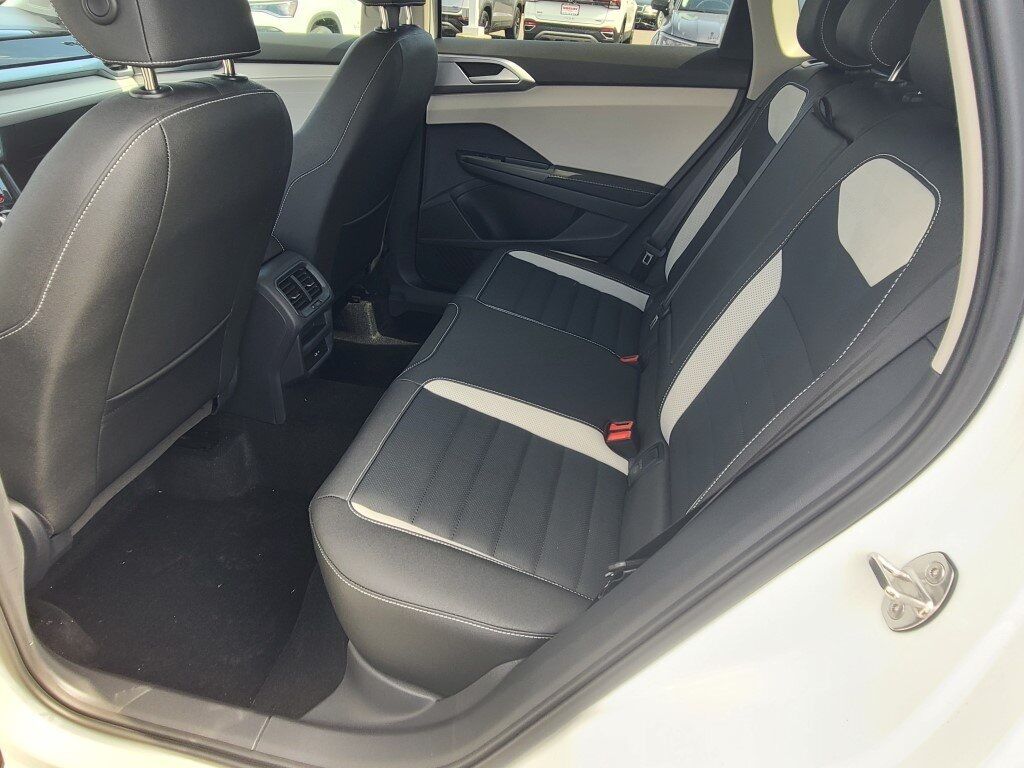 2025 Volkswagen Taos 1.5T SEL Springfield VA