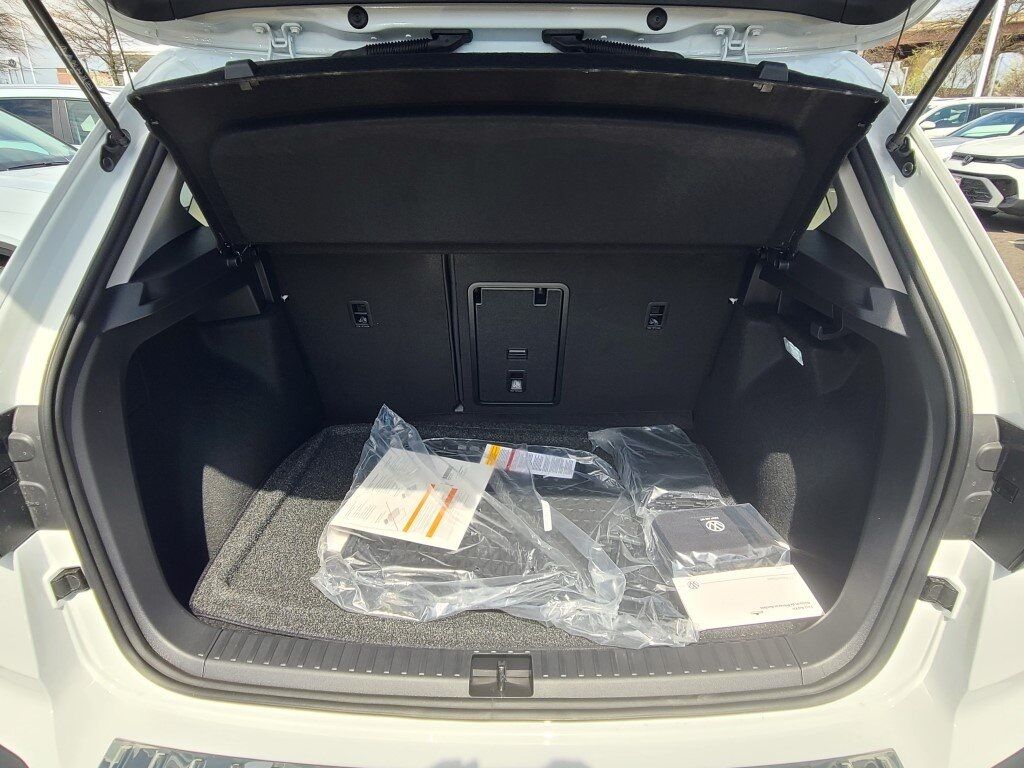 2025 Volkswagen Taos 1.5T SEL Springfield VA