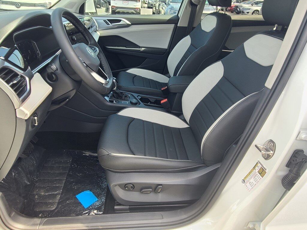 2025 Volkswagen Taos 1.5T SEL Springfield VA