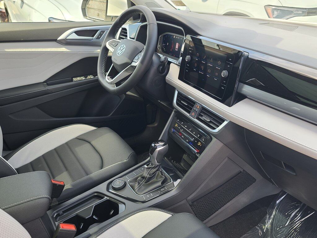 2025 Volkswagen Taos 1.5T SEL Springfield VA