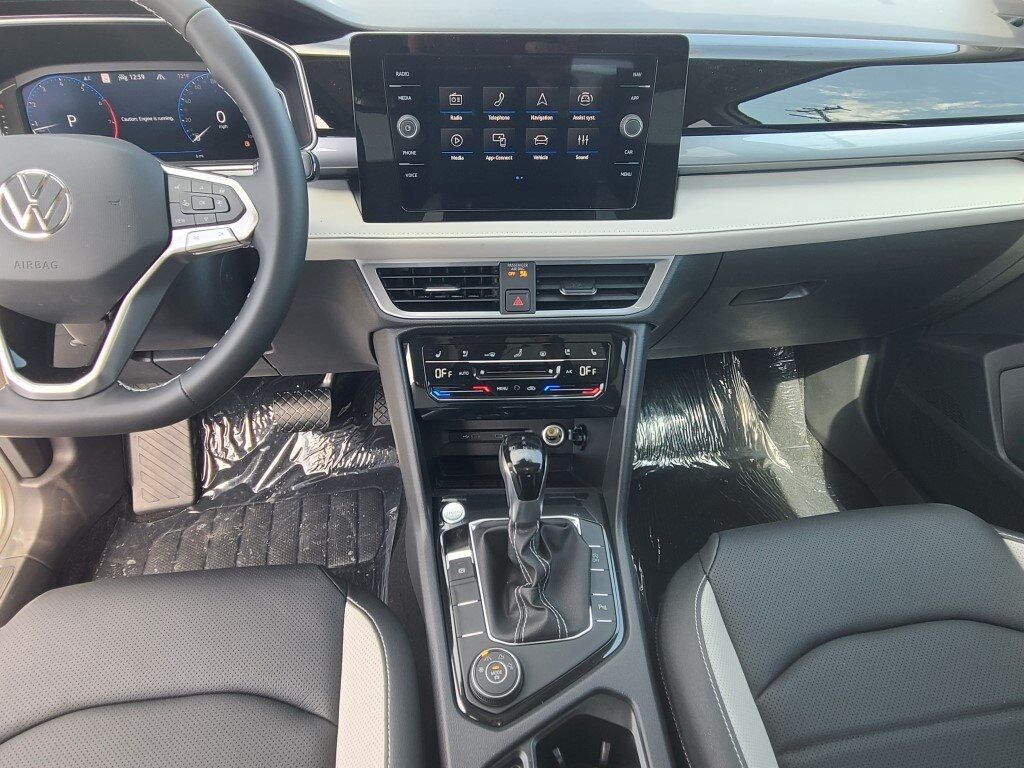 2025 Volkswagen Taos 1.5T SEL Springfield VA