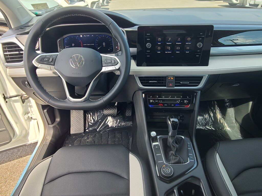 2025 Volkswagen Taos 1.5T SEL Springfield VA
