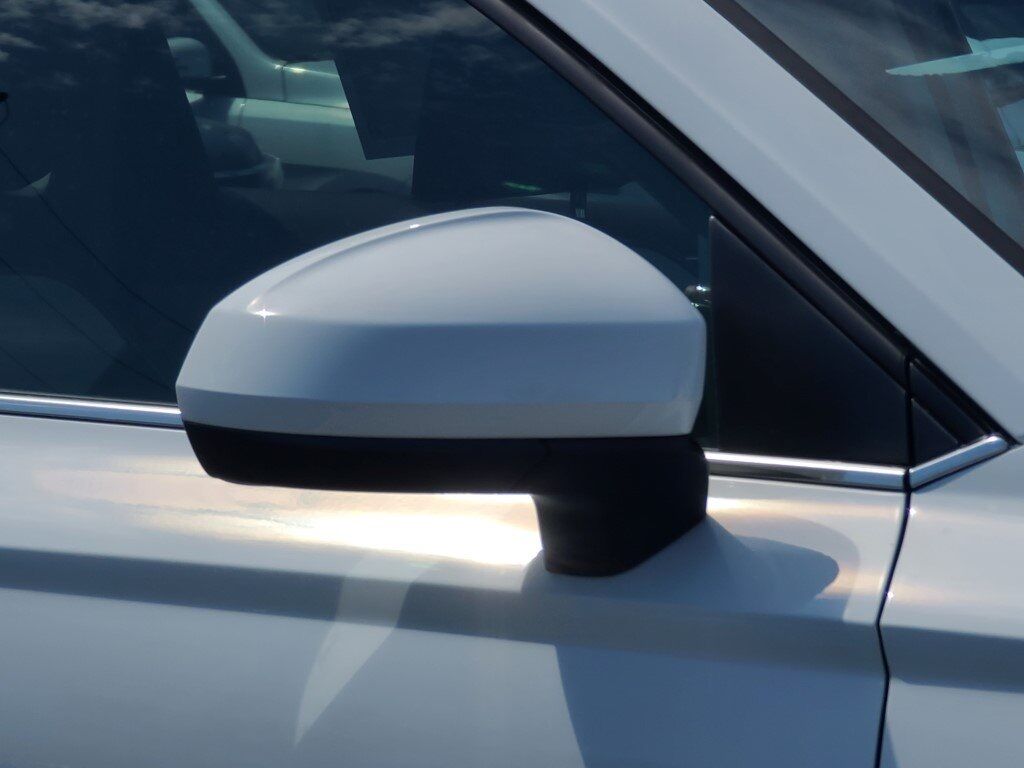 2025 Volkswagen Taos 1.5T SEL Springfield VA