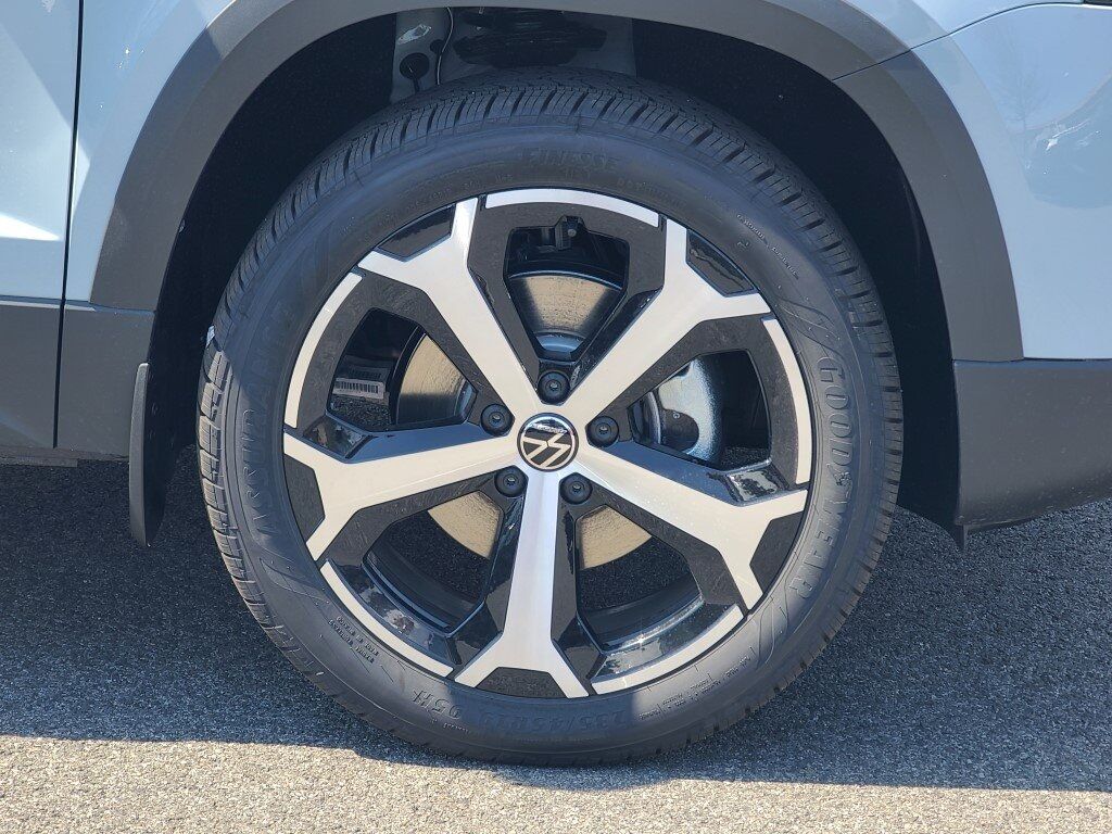 2025 Volkswagen Taos 1.5T SEL Springfield VA