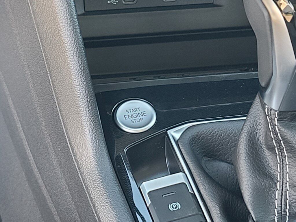 2025 Volkswagen Taos 1.5T SEL Springfield VA